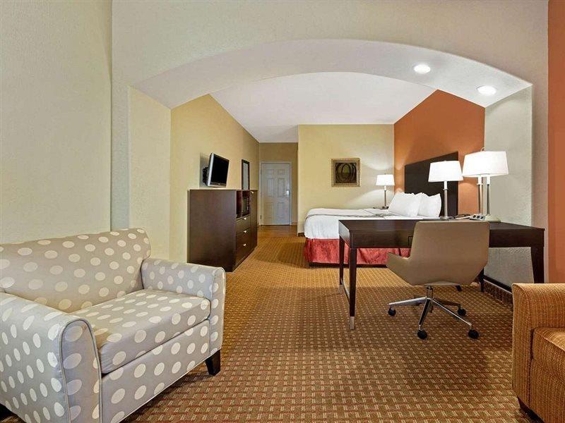 La Quinta By Wyndham Порт Артър Екстериор снимка